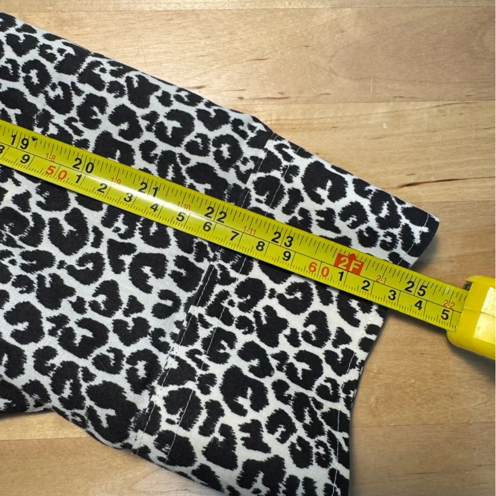 Talbots Women’s L/S Button Up Shirt Leopard Print Wrinkle Resistant Size 14